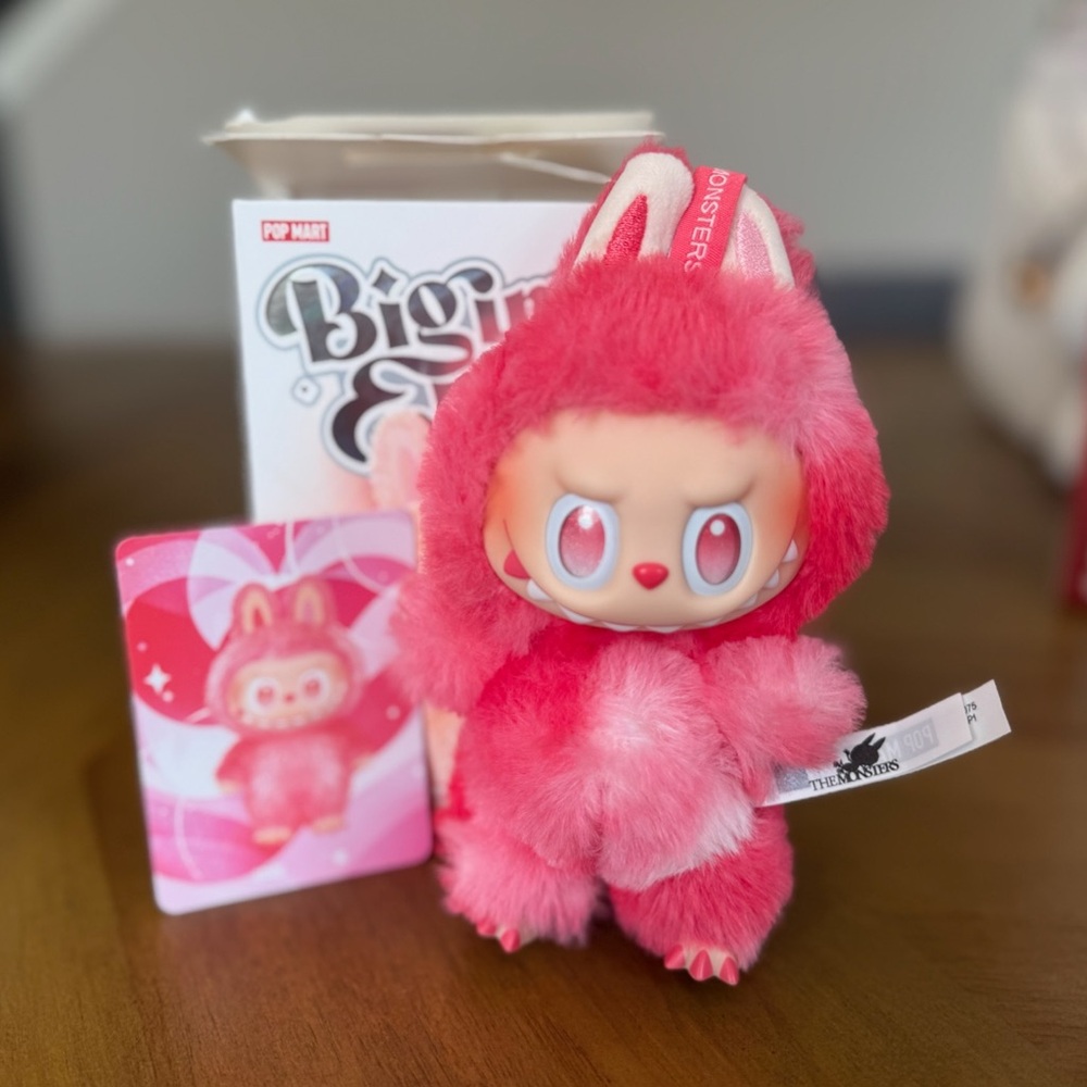 Pop Mart Labubu Big Into Energy - Love